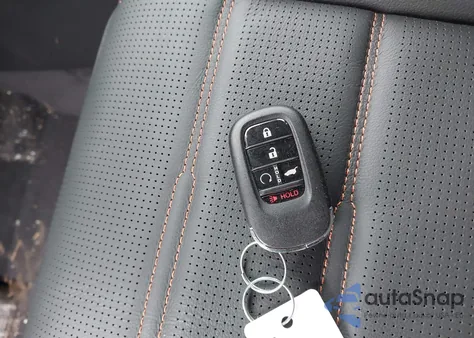 2025 Honda Cr-V Hybrid Sport-L from USA, damaged, VIN 7FARS6H86SE013679